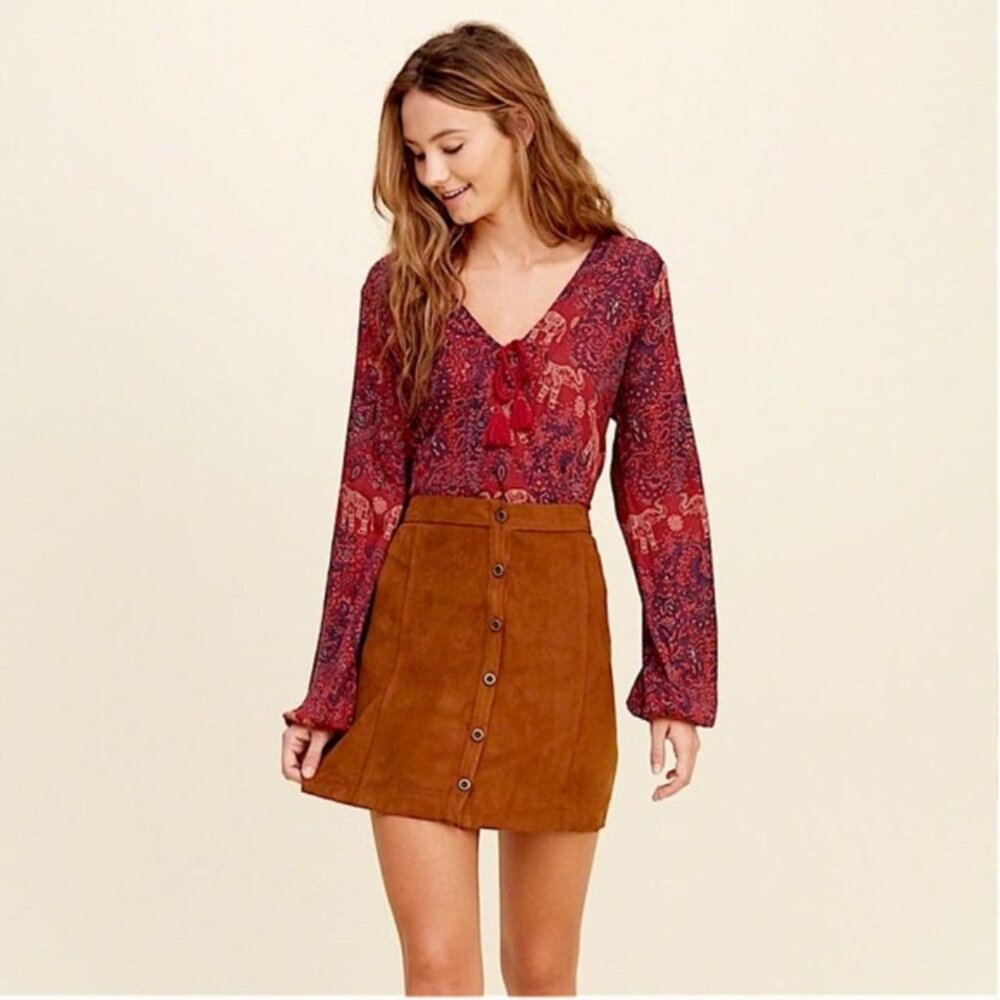 Hollister Paisley Cottage Prairie Tie